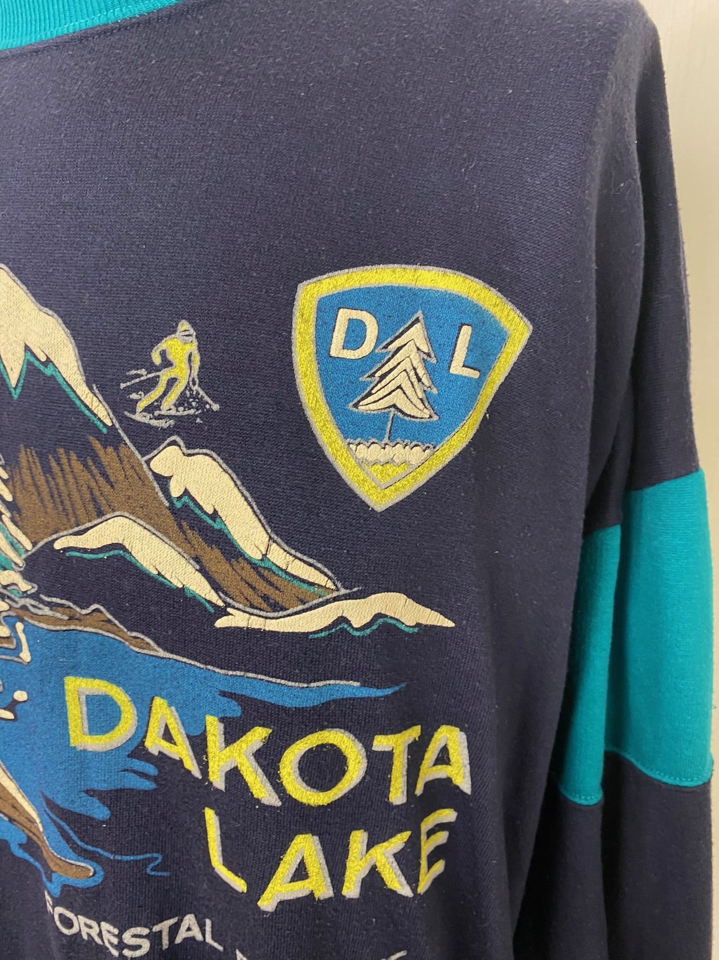 Vintage Graphic Sweater "DAKOTA LAKE"  blau Gr. M