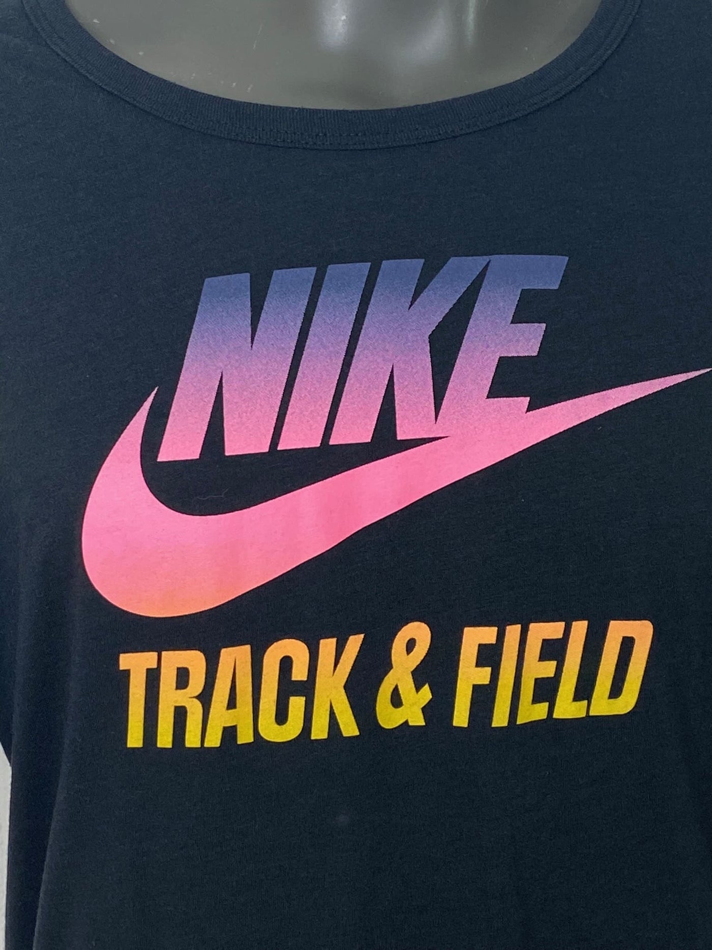 NIKE Logo Shirt "Track & Field" schwarz Gr. XL